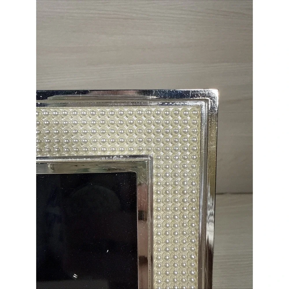Lenox Jubilee Pearl Frame w/ Silver Tone Borders Accents 5x7